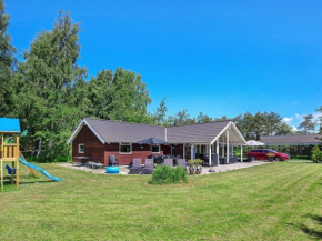 Holiday home Væggerløse LX, Bogø By